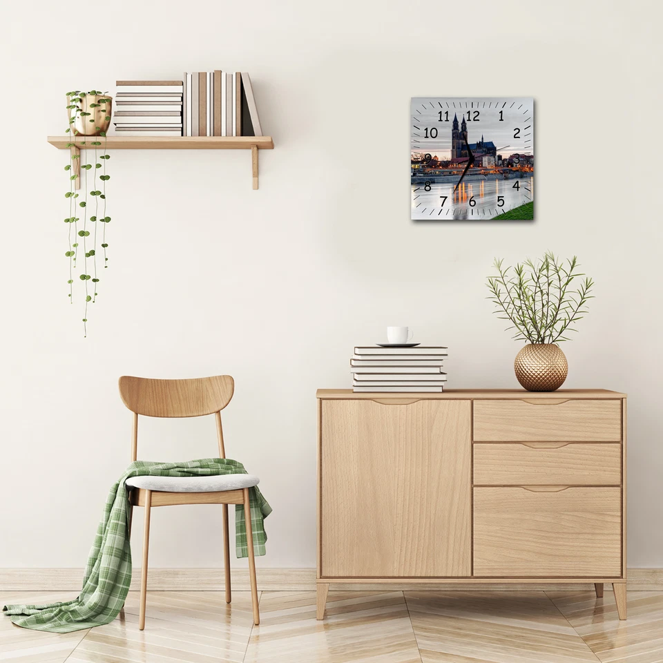 BM Wanduhr 30 cm x 30 cm leises Uhrwerk Funkuhrwerk Skyline Magdeburg 9423-1 SZ - Bild 2 von 3