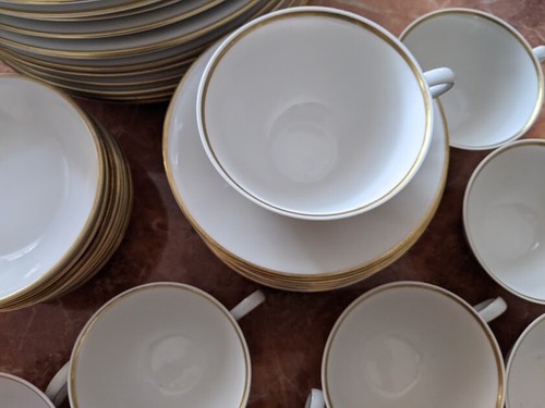 Vintage Hutschenreuther Arzberg Germany Bavaria Dinner Set 69pc White Gold Trim - Picture 9 of 10