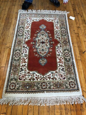 Indian Handknotted Woollen Carpet