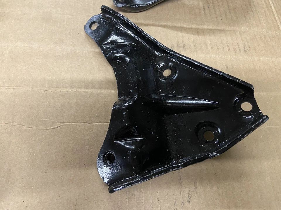 1971 - 81 雪佛兰卡车 C/10 A6 空调压缩机安装支架 — 第 2/4 张图片