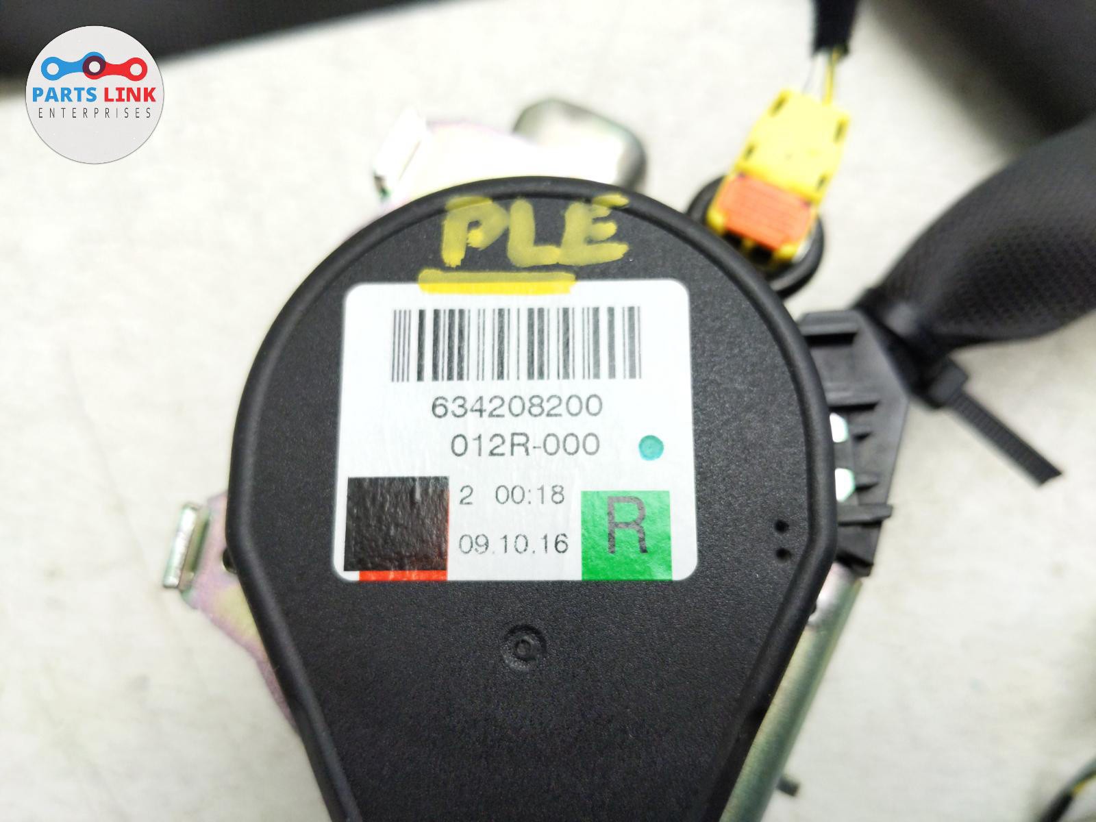 2017-20 MASERATI LEVANTE FRONT RIGHT SEATBELT PASSENGER RETRACTOR PRETENSIONER