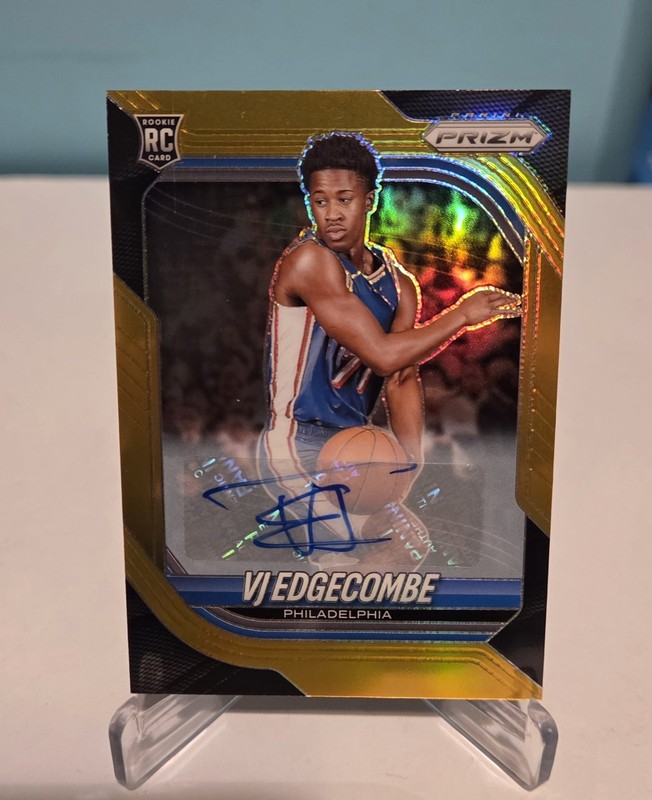 VJ Edgecombe Panini Prizm Auto Gold FOTL /10 RARE RC 🔥 LeBron SIXERS Baylor NBA