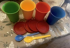Vintage Tupperware 7oz Tumbler Cups Classic Set of Four 109 w/ Lids  2 spoons