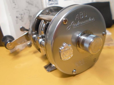 ABU Ambassadeur 5500CS Rocket Blue Grey Round Bait Reel