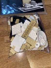 LEGO 21004 ARCHITECTURE: Solomon Guggenheim Museum complete In Box w/ Manual
