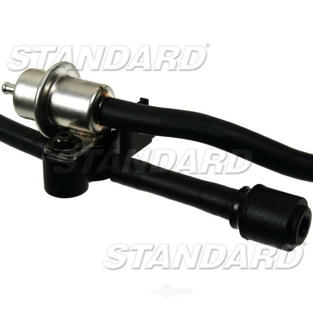 Fuel Injection Pressure Regulator Standard PR425 fits 9697 Volvo 850