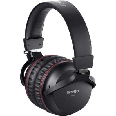 Focusrite Scarlett 2i2 Studio (4th Gen) Complete Studio for