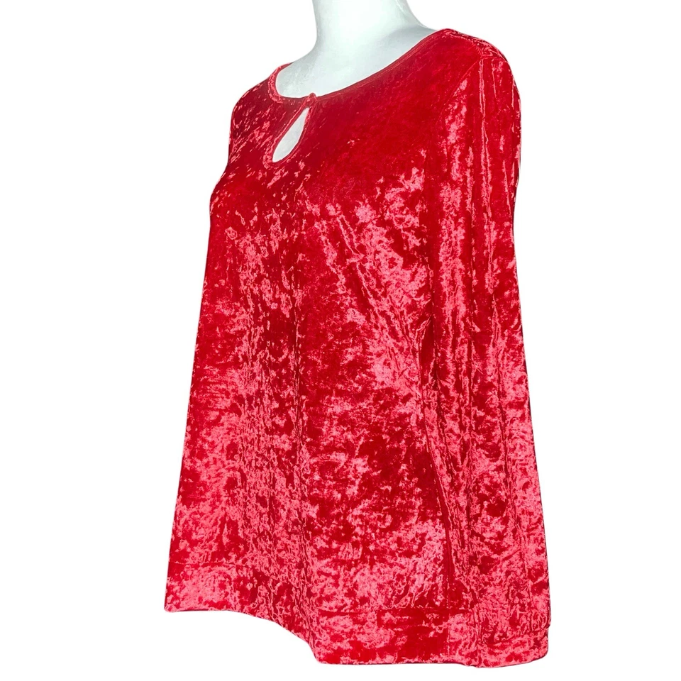 NWT Red Crushed Velvet Keyhole Peasant Blouse. Whimsigoth Witchy Y2K Size Medium - Image 3 of 4