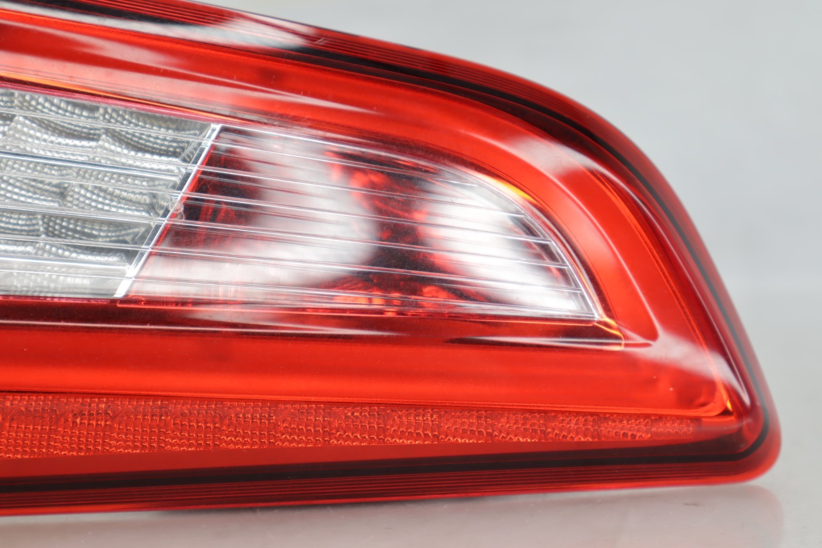 14-17 Maserati Ghibli Rear Passenger Side Trunk INNER Taillight Tail Light M157