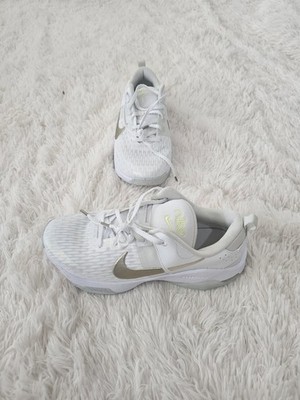 Nike Zoom Bella 6 Premium Sneakers [FJ1589-100] New in Box Size 11.  And  10.5