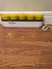 Salton  Yogurt Maker VTG Thermostat Controlled  Model GM5 USA Made 5 Cups F4