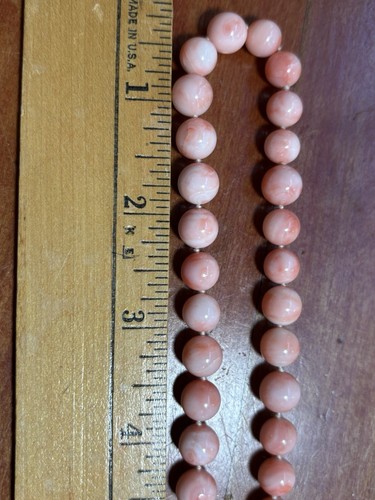 VTG Hand Knotted Pink Angel Skin 9 MM Coral Beads 32” Necklace 79.9g - Picture 4 of 4