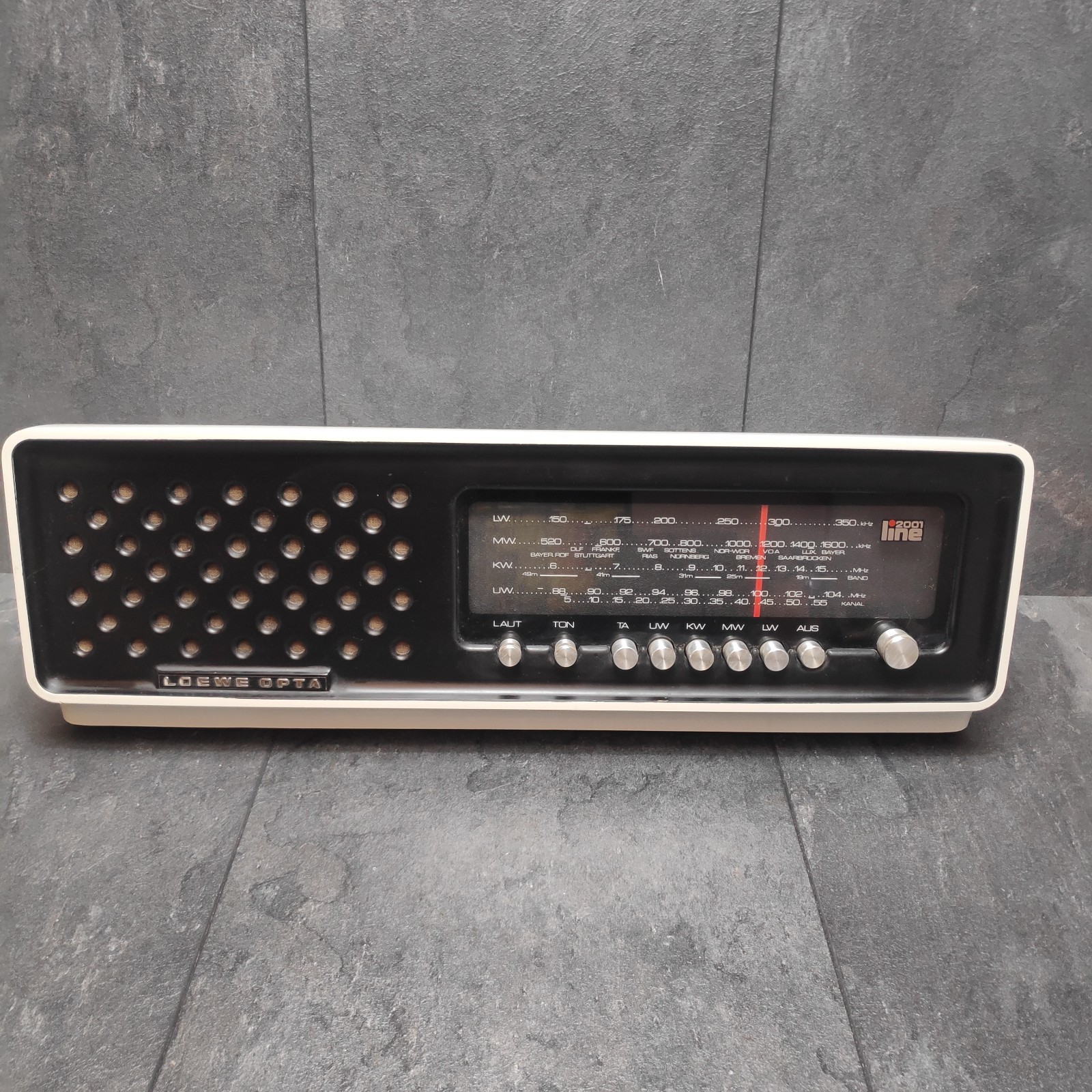 Loewe Opta R11 LINE 2001 Radio Vintage Weiß Space Age Mid Century