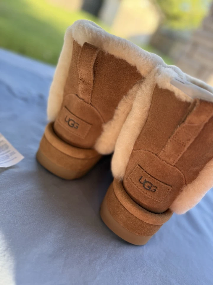 UGG女式靴子5码 — 第 2/4 张图片