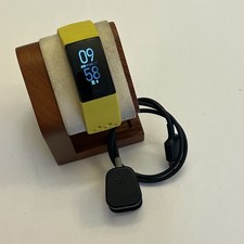 Fitbit Charge 4 Black/yellow, Tested, New Band, Charger Included