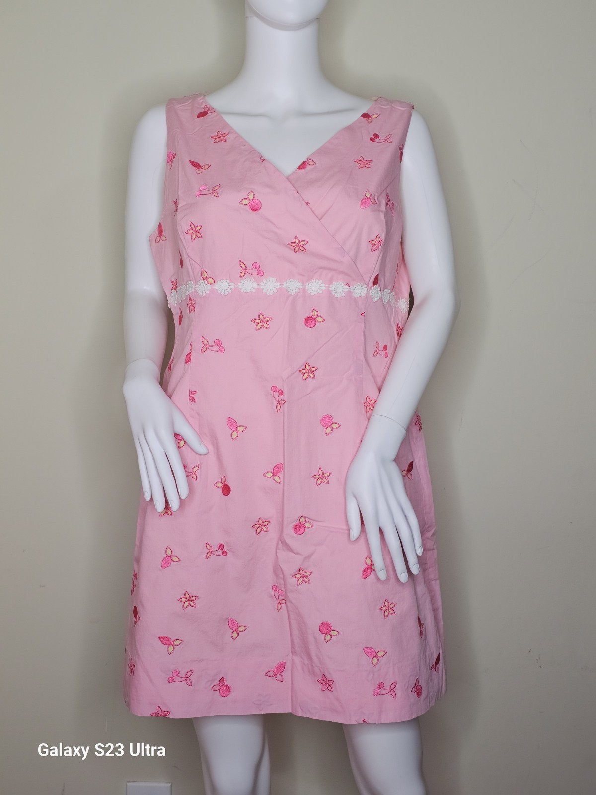 Lilly Pulitzer Women's Pink Sleeveless Embroidered Floral Lace V-Neck Knee Dress