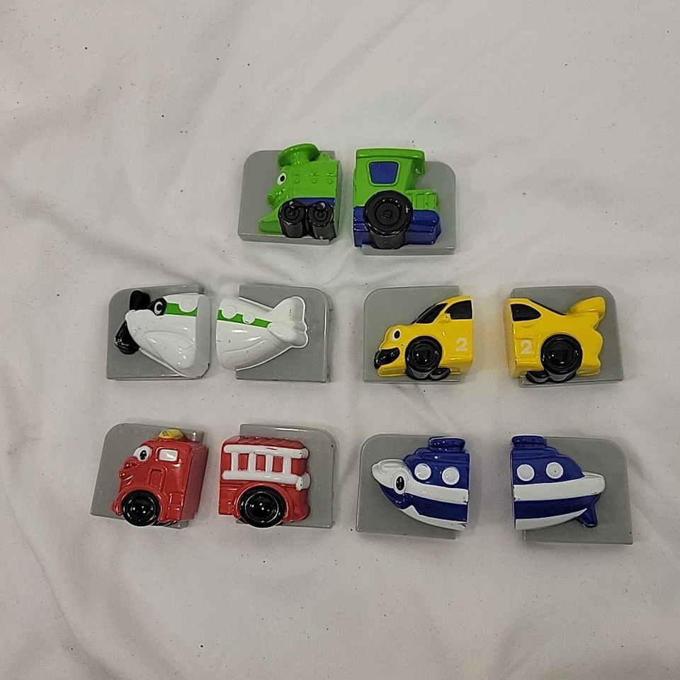 Leap Frog Fridge Phonics Wash N Go Magnetic Cars Replacement Pieces - Image 2 of 3
