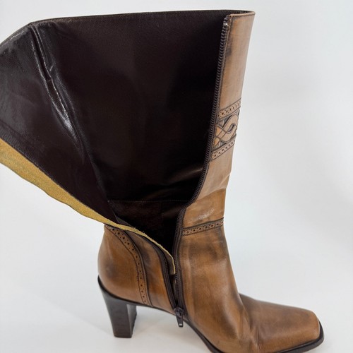 Via Spiga Women's Size 7 Brown Leather Embroidered Side Zip Stacked Heel Boot - Picture 8 of 12