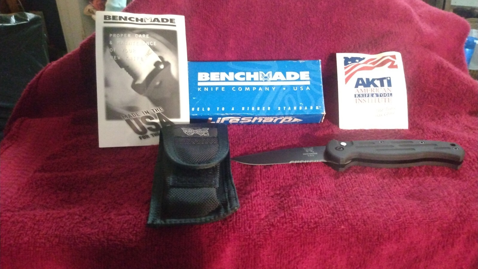 Benchmade lifesharp 9000 sbt pocket knife w/box, sheath and paperwork