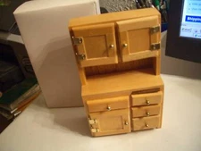 CONCORD DOLLHOUSE BEAUTIFUL NATURAL WOOD KITCHEN HUTCH #6032, M/OB, LQQK!!!! 