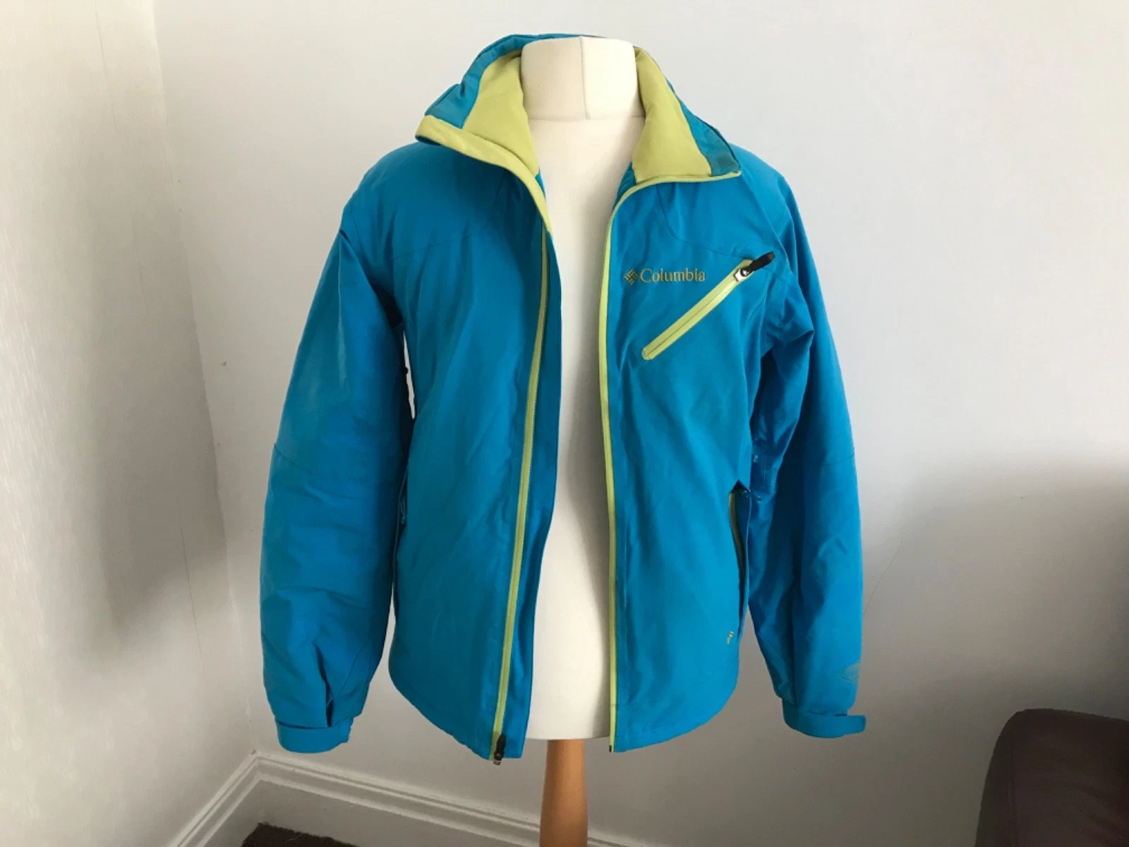 Columbia Men's Insulated Small Ski Jacket with Omni-Tech & Omni-Heat Blue/green