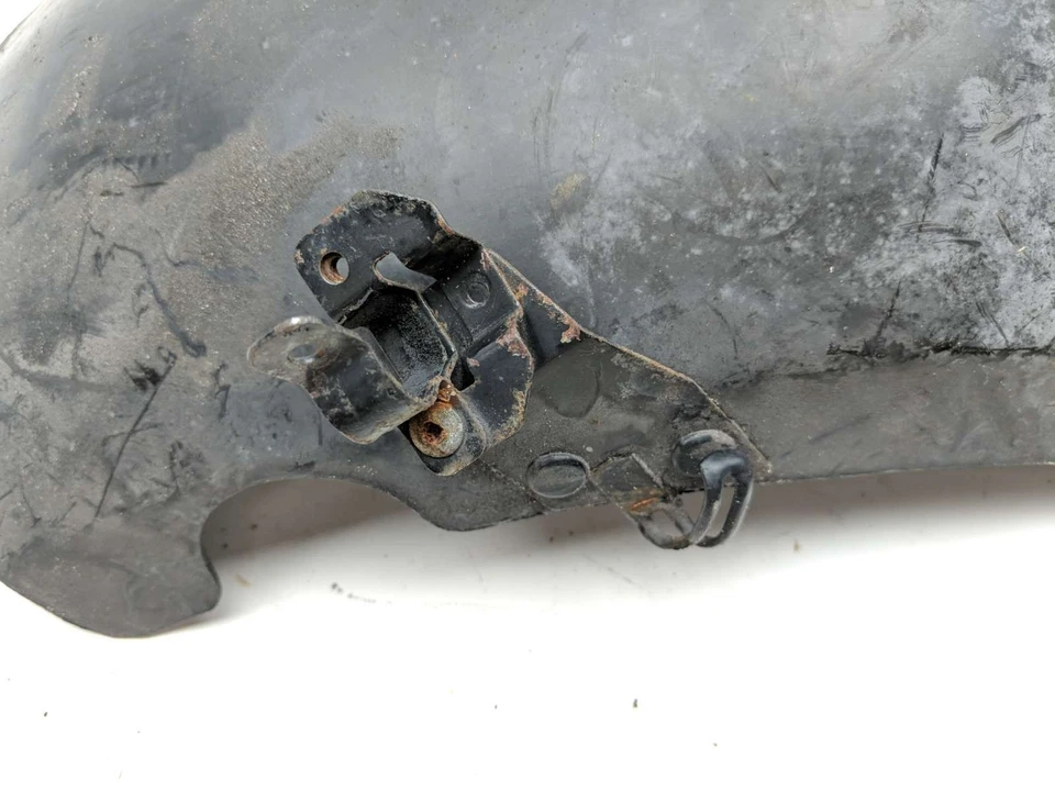 86 Suzuki Cavalcade GV 1400 panel de cubierta interior de plástico trasero Foto 3 de 4