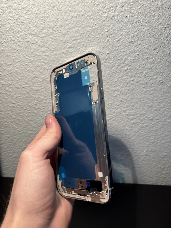 Original Pixel 9 Pro XL Housing OEM Replacement In The Color Pistachio ￼ - Image 3 of 4