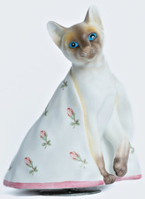 MANN Japan Porcelain Siamese Cat Musical Figurine Plays Memory from Broadway