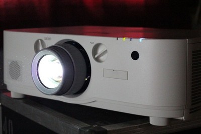 *NEC PA572W+NP13ZL*3LCD Beamer Projektor projector 5700lm 5000:1 4k 3D HDMI DP