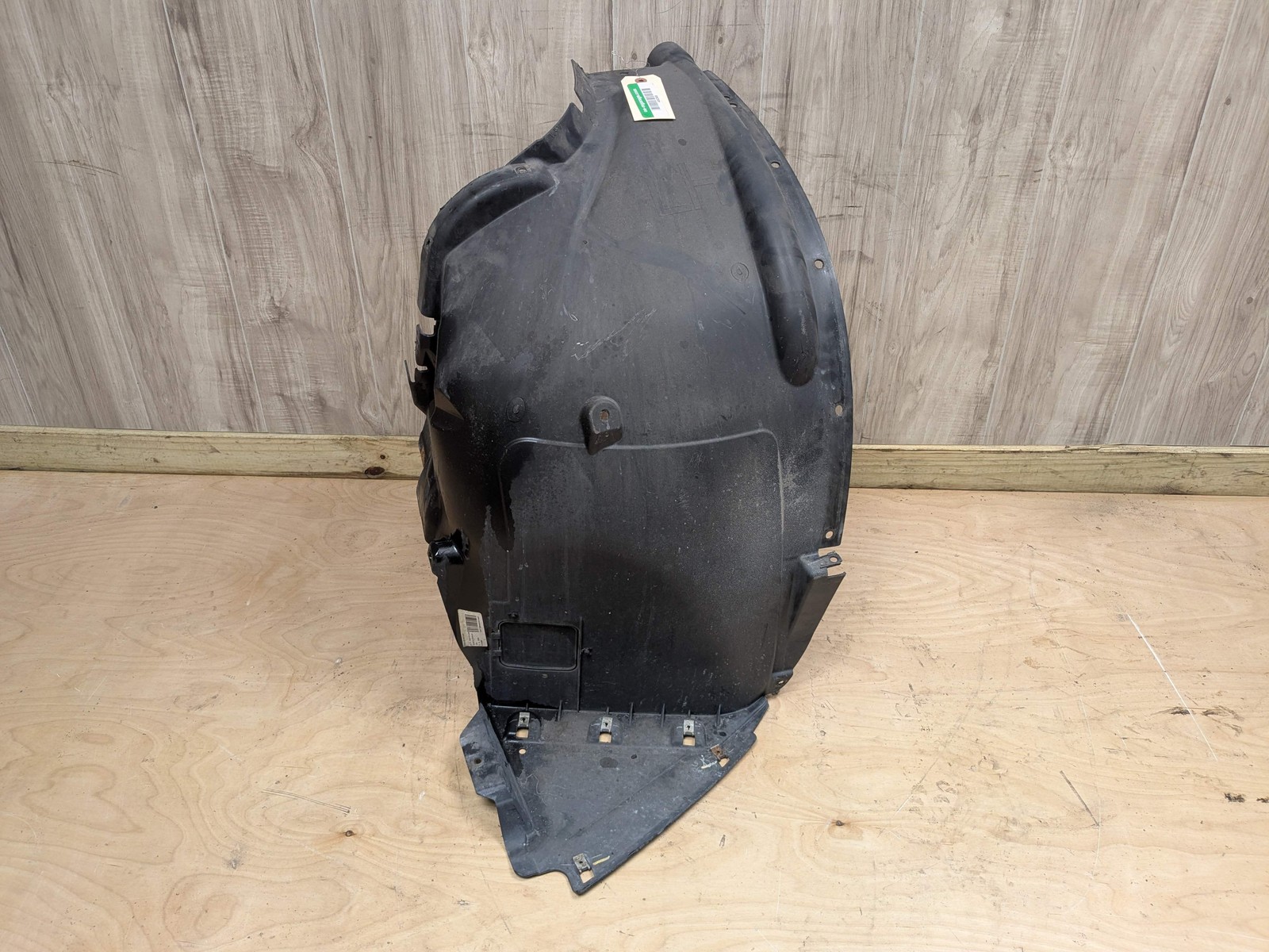 07-10 OEM BMW E70 X5 Front Right Passenger Fender Liner Wheel Splash Shield