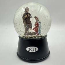 2021 Target Wondershop Mary Joseph Jesus In A Manger Musical Water Snow Globe