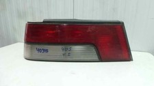R&Uuml;CKLEUCHTE AU&szlig;EN LINKS / ROJO/BLANCO / 40316 F&Uuml;R PEUGEOT 405 BERLINA *