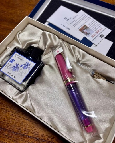 SAILOR Pro Gear Slim Fountain Pen Manyo II Rabbit Ear Iris 14K M Nib w/Ink NOS