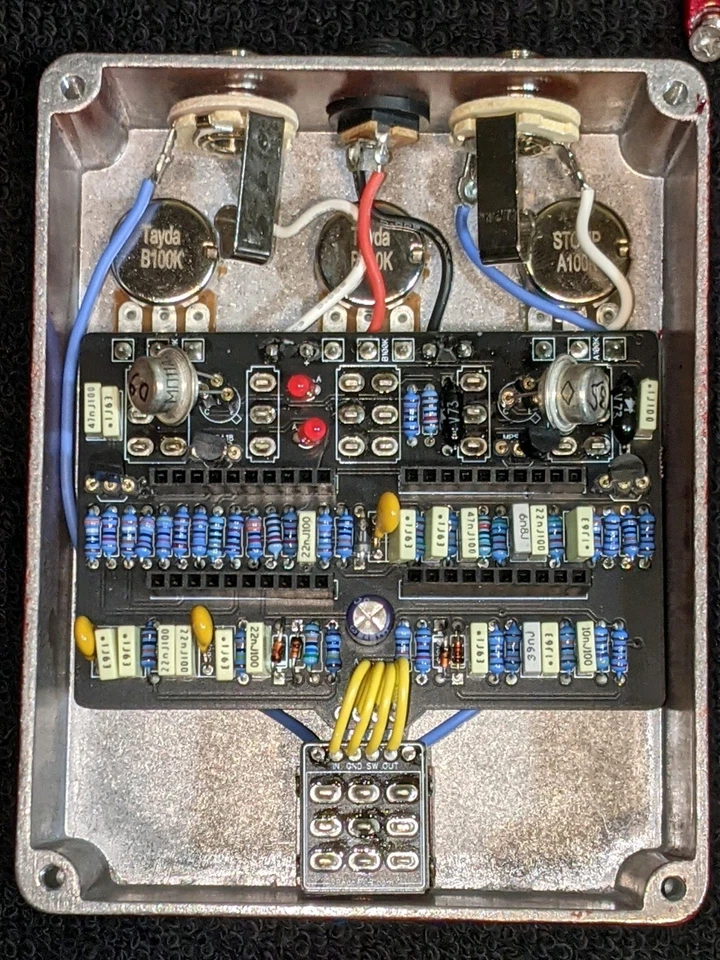 Pedal PCB Muffin Factory - "Demasiados Muffies" - Excelente Estado Foto 2 de 4