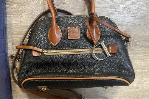 Dooney & Bourke Pebbled Grain Domed Satchel Black And Brown Leather Hand Bag - Bild 4 von 17