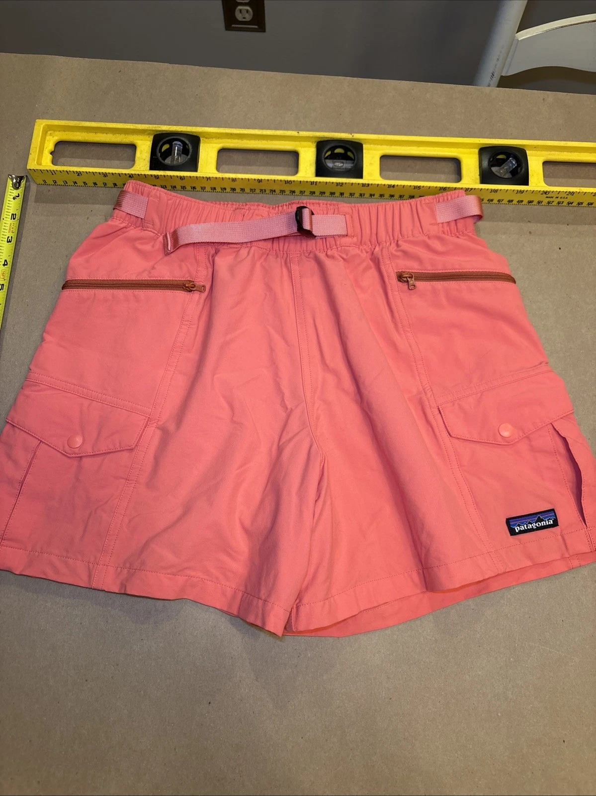 Patagonia Shorts Womens Small Hiking Coral Cargo Pockets
Opens in a new window or tab