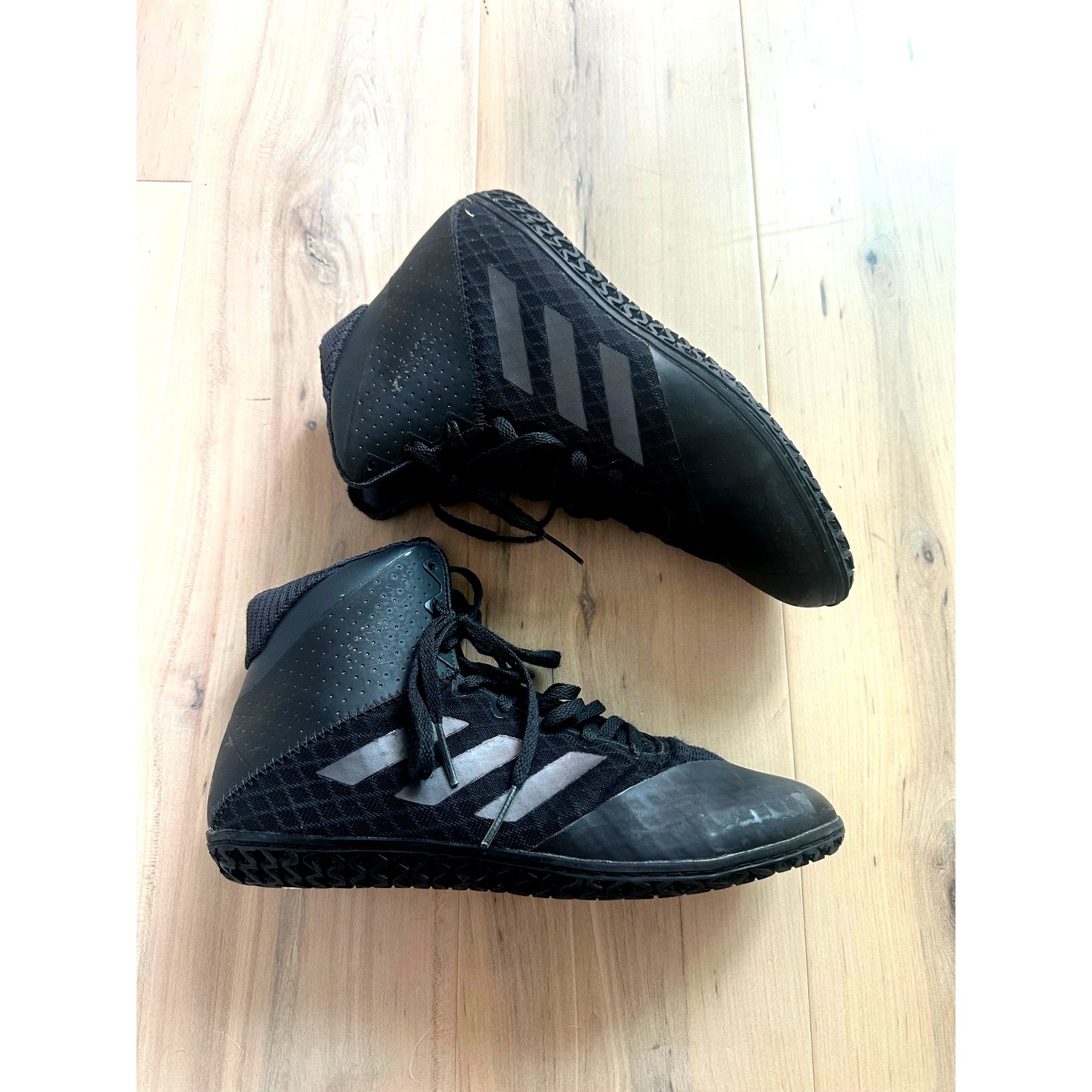 SAOLA Adidas scarpa da wrestling uomo Mat Wizard 4 taglia 7 nera attrezzatura sportiva