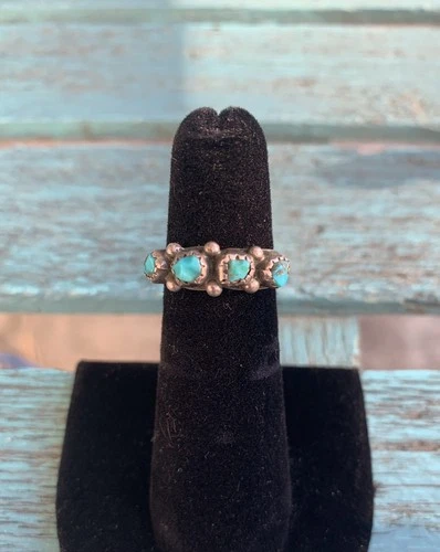 Vintage Navajo Artisan Handmade Turquoise Nuggets Set In Sterling Silver size 5