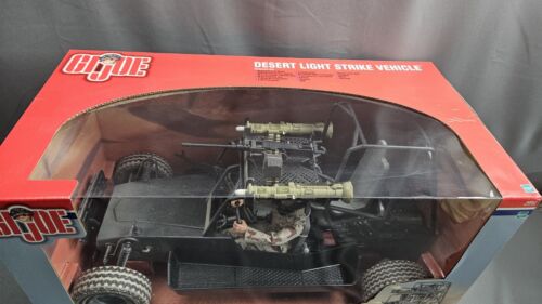 G.I. Veicolo Joe 1/6 Desert Light Strike ed esclusivo soldato Chenowth Dune Buggy - Foto 3 di 8
