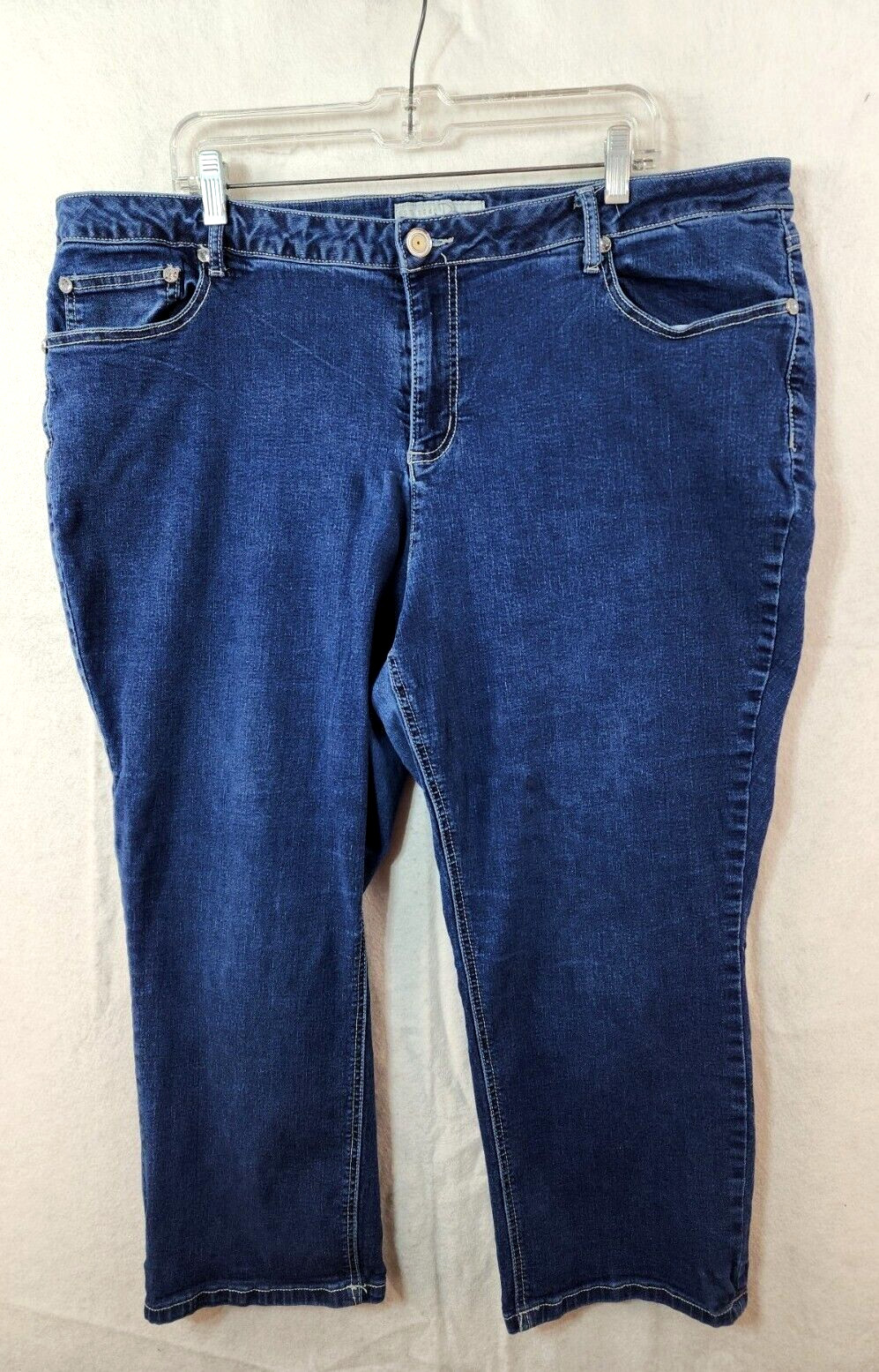 Est 1946 capri blue Gem