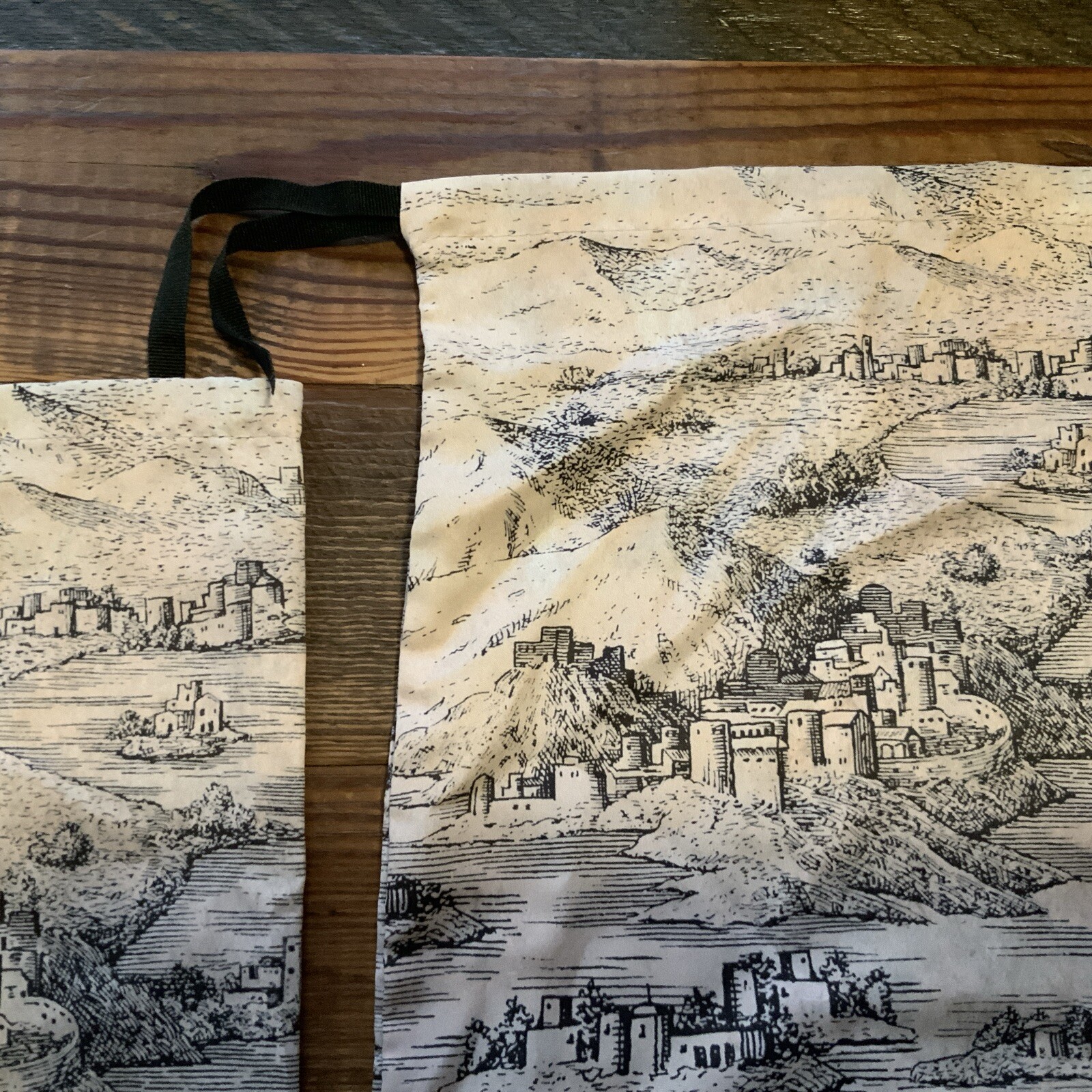 NEW Authentic Gucci (2)castle print drawstring dust storage bag 18" x 8.5 RARE image 4