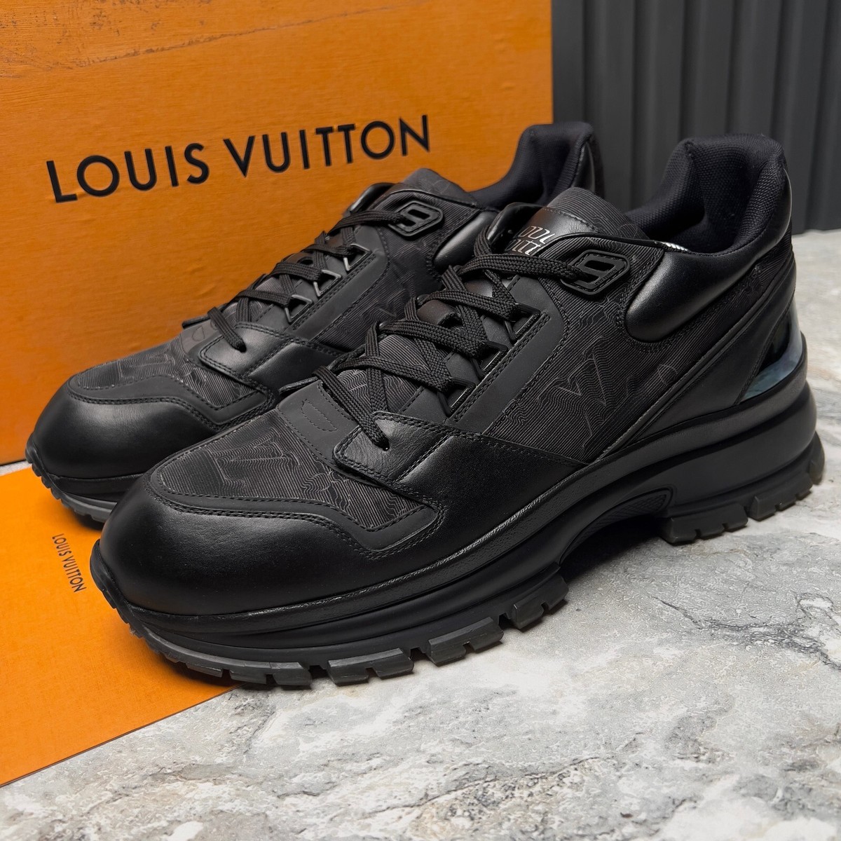 Louis Vuitton 2054 LV Trail line Virgil Abloh Run Away LV US  EUR