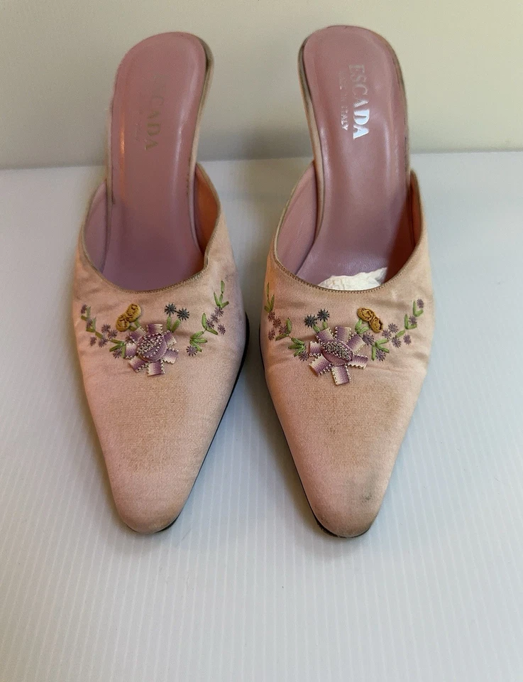 VTG 90’S ESCADA AUTH. PINK SILK EMBROIDERED KITTEN HILL 3.5” MULE SZ 8.5B ITALY - Image 4 of 4