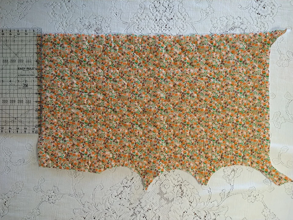 REMANENTE Vintage Floral Tulipanes Tela Pre-Acolchada 28"x16" Marrón Naranja Calicó Foto 3 de 3