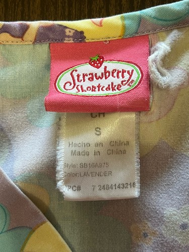 Strawberry Shortcake Scrub Top Womens Sz Small V Neck Pockets Short Sleeve 2006 - Picture 5 of 7