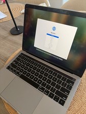 Apple MacBook Pro 13" (2019) - Space Grau - i5 / 8GB / 256GB SSD
