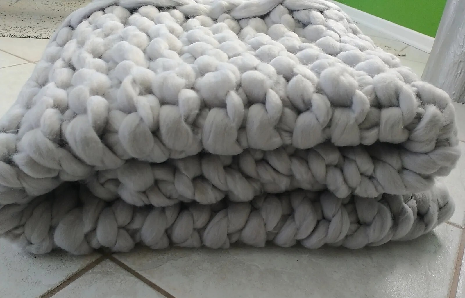 Chunky Knit BlanQuil Lite Premium Blanket Light Gray 70x50 Jumbo Yarn