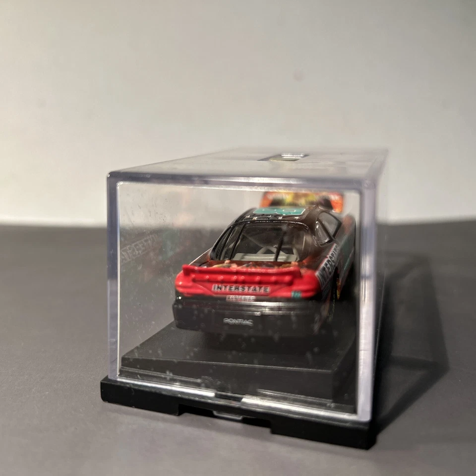 Colección Revell Bobby Labonte #18 Lote Pequeños Soldados NASCAR En Caja 1:43 1:64 Foto 4 de 4