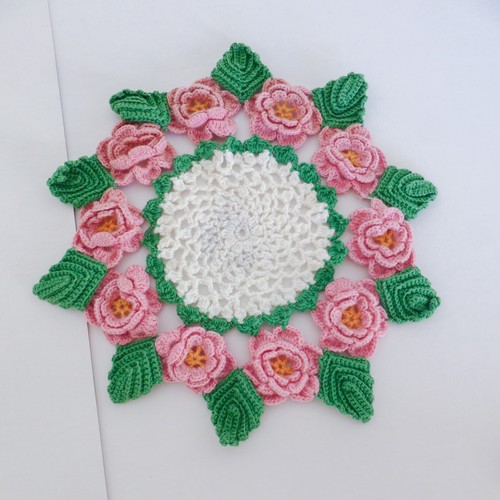 Vintage Set Embroidered pillowcases, napkins, handkerchief , crochet pink doilie - Picture 10 of 12