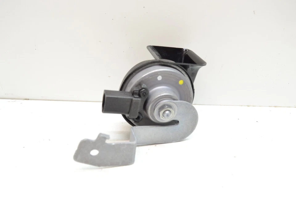 Bocina paso bajo original BMW Alpina M5 B7 F90 G11 G12 G14 G15 G30 G31 61337342946 Foto 2 de 4